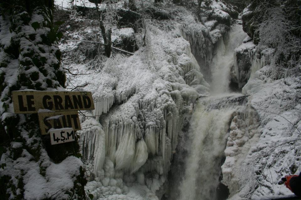 L'Hostellerie De La Vallee Gimel-les-Cascades エクステリア 写真